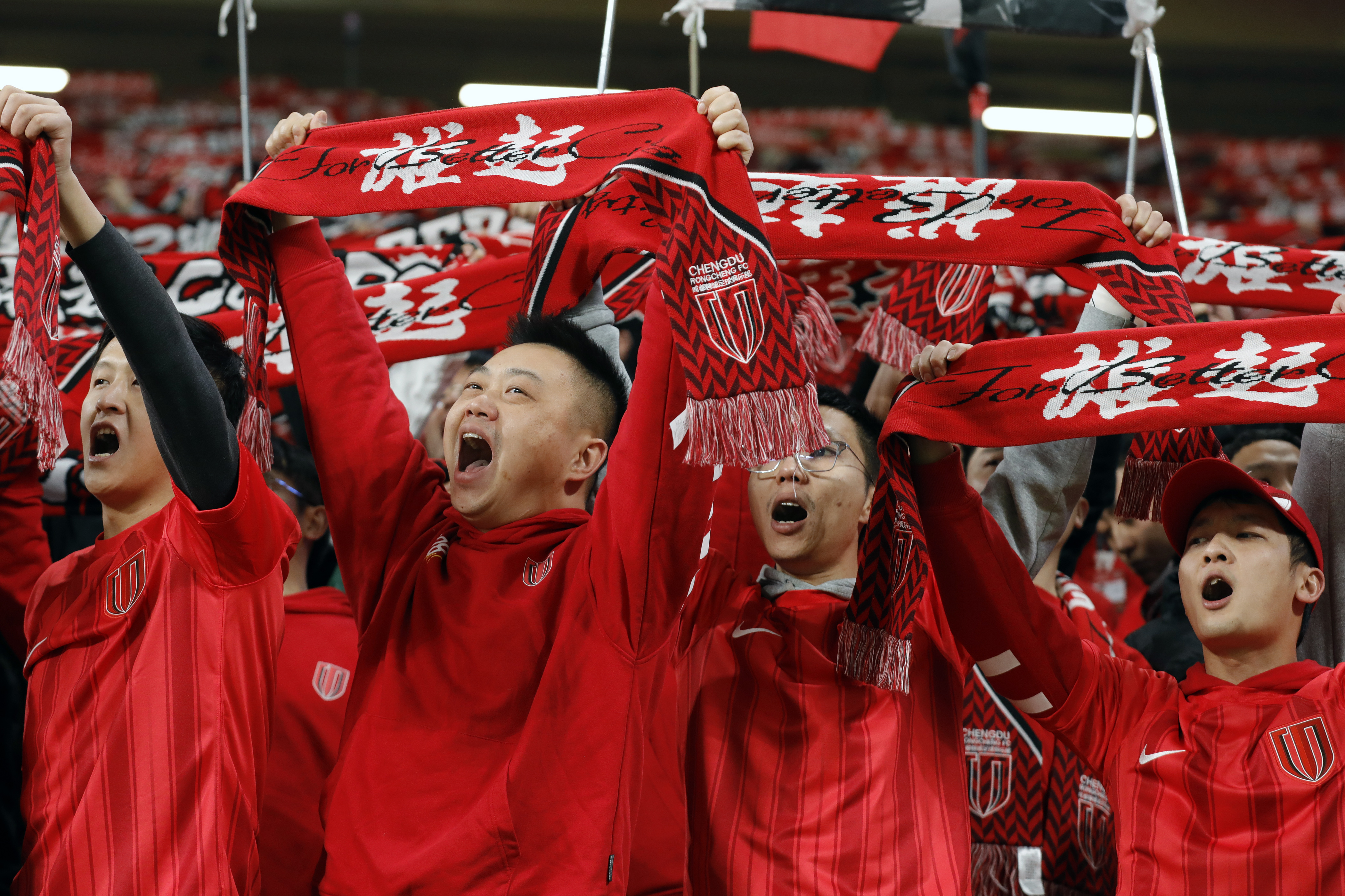 -关于热血沸腾！国内足球聚焦全国瞩目的信息
