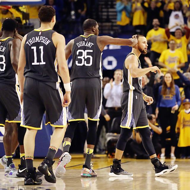 江西队在紧张比赛中稳操胜券,胜券在握 江西队在紧张比赛中稳操胜券,胜券在握