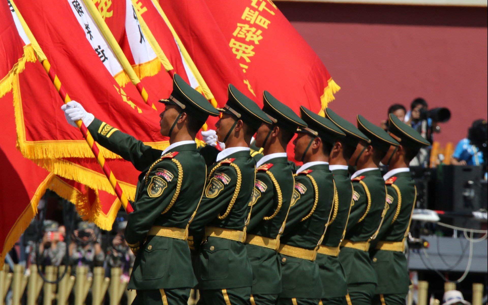 篮网对阵独行侠，莫兰特舞台越大越强的启示