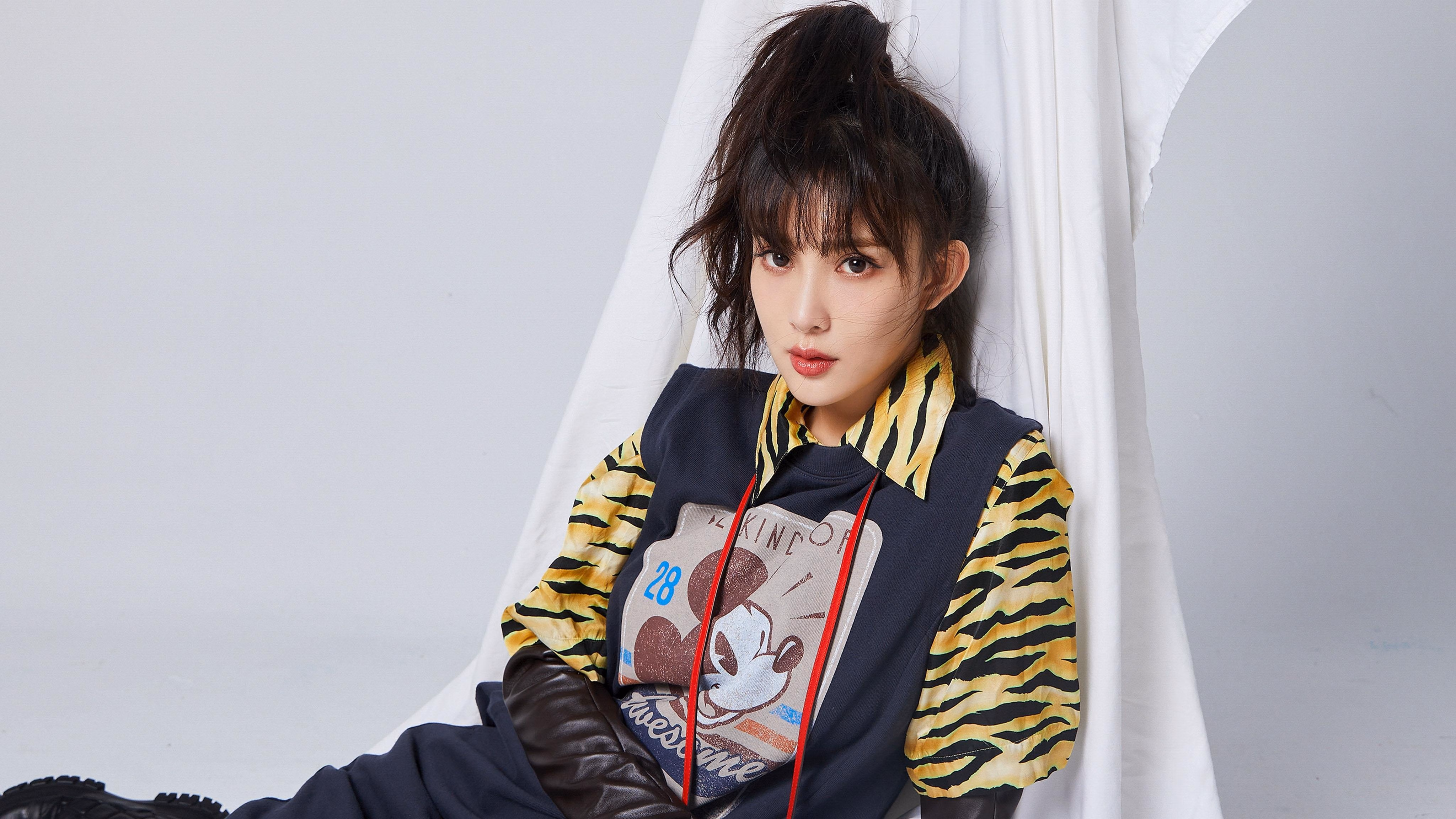 体育跨界风云,NBA季后赛焦点战与巴拉圭关键战突围切尔西的激情对话